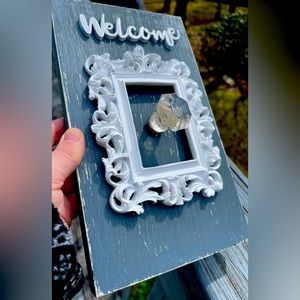 Shabby-chic “Welcome” Drawer Knob Wall Hanger